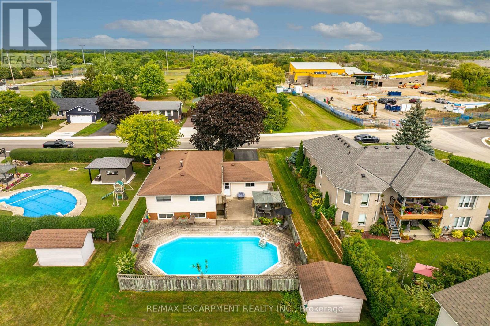 12 Athens Street, Haldimand, Ontario  N0A 1H0 - Photo 4 - X12442420