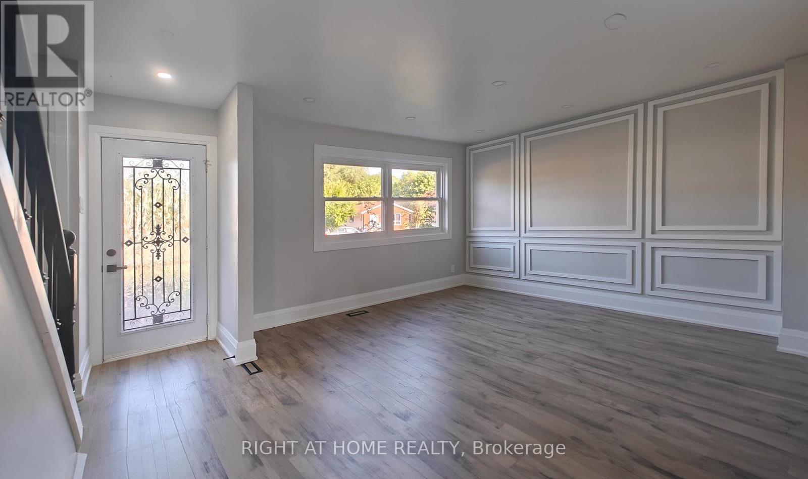 381 East 23rd Street, Hamilton (Burkholme), Ontario  L8V 2X5 - Photo 14 - X12442435
