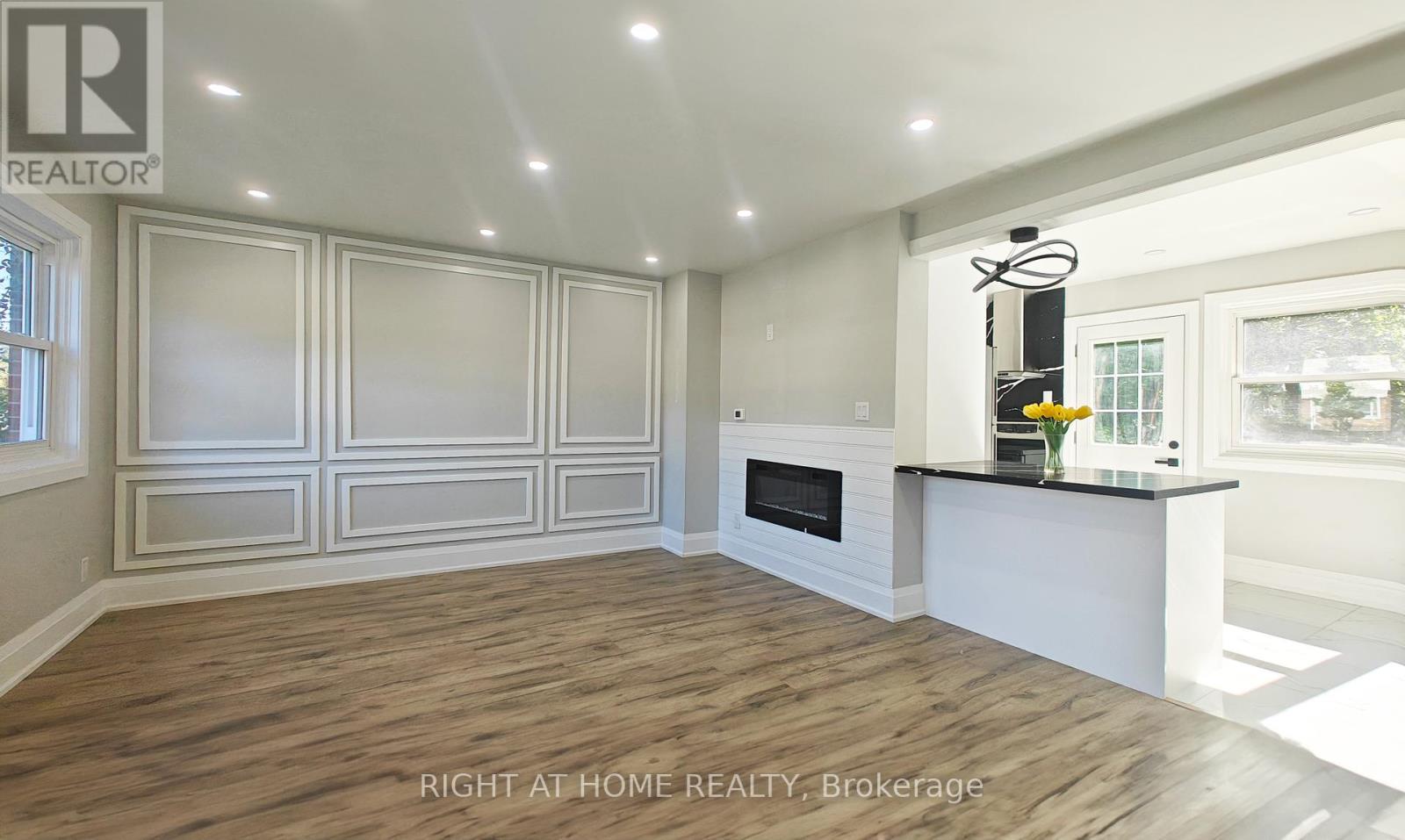 381 East 23rd Street, Hamilton (Burkholme), Ontario  L8V 2X5 - Photo 16 - X12442435
