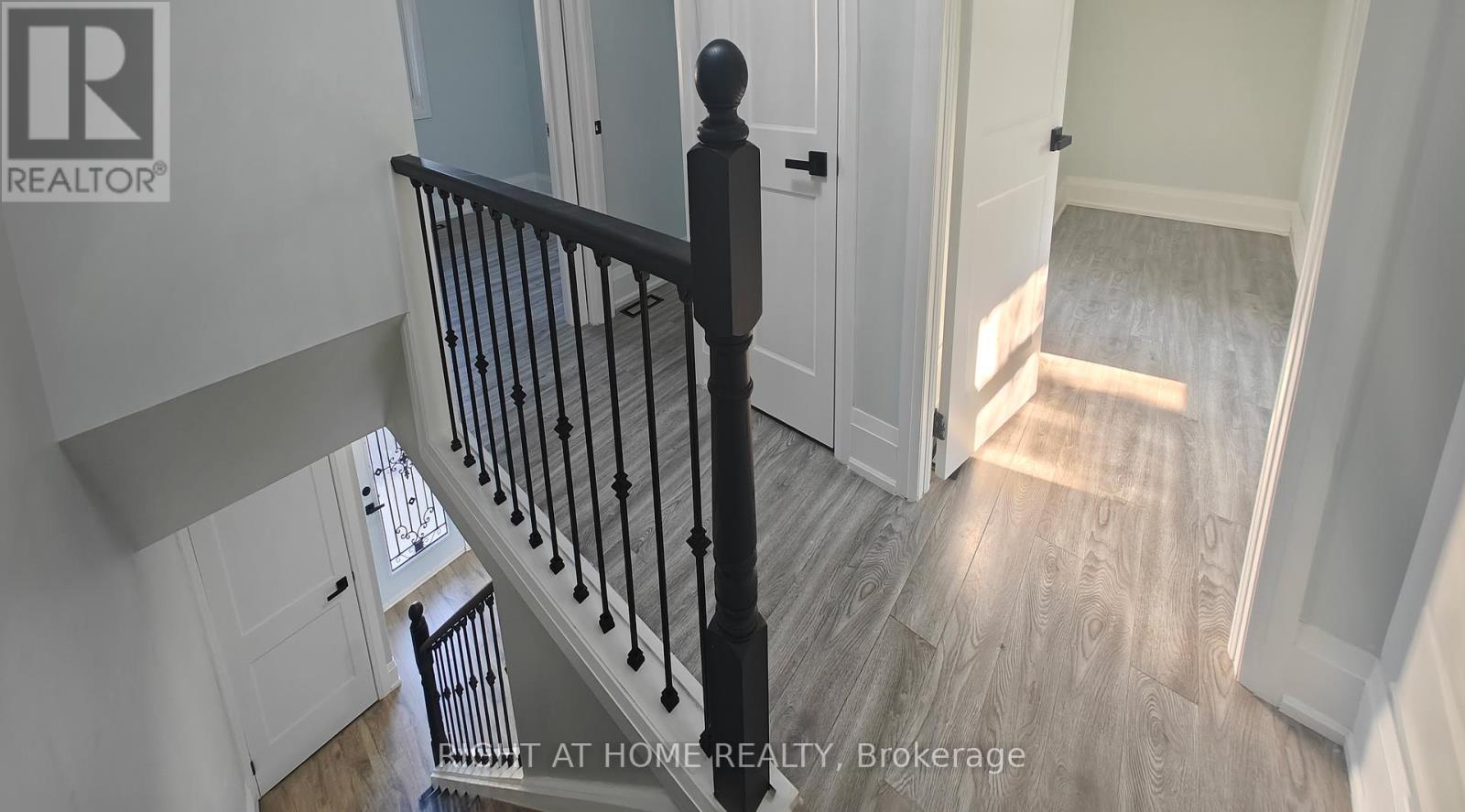 381 East 23rd Street, Hamilton (Burkholme), Ontario  L8V 2X5 - Photo 19 - X12442435