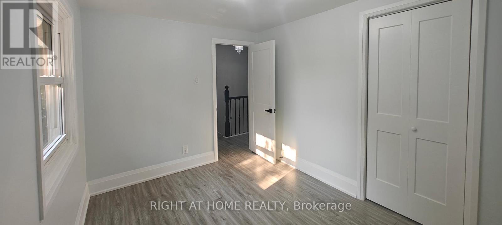 381 East 23rd Street, Hamilton (Burkholme), Ontario  L8V 2X5 - Photo 22 - X12442435