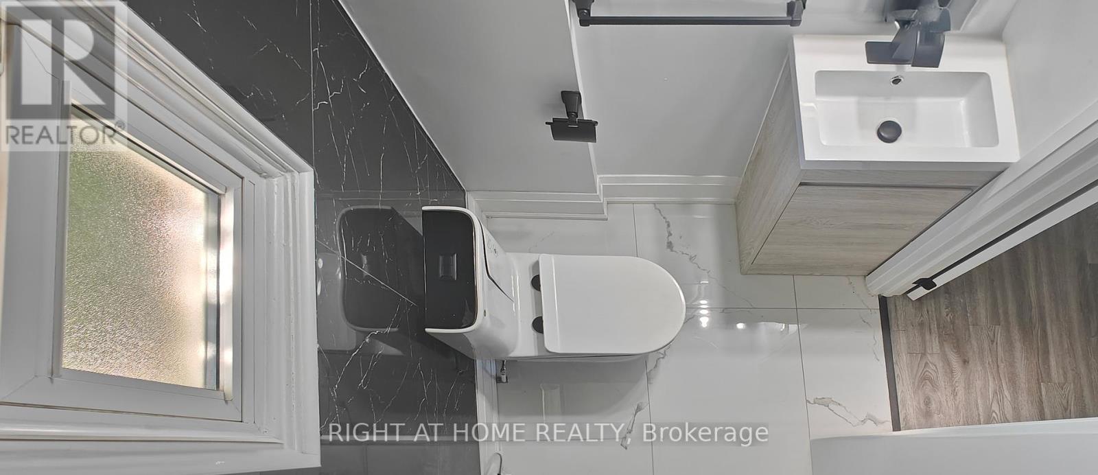 381 East 23rd Street, Hamilton (Burkholme), Ontario  L8V 2X5 - Photo 29 - X12442435