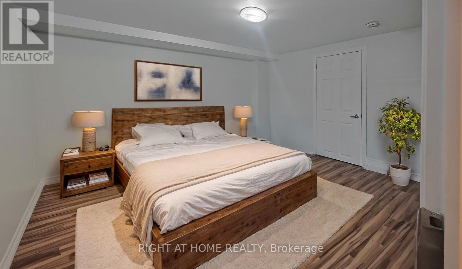 381 East 23rd Street, Hamilton (Burkholme), Ontario  L8V 2X5 - Photo 34 - X12442435