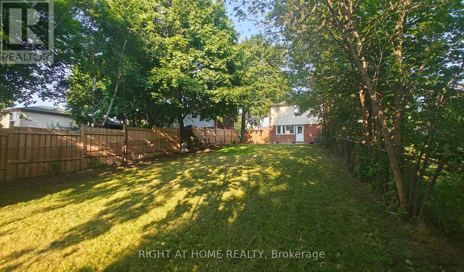 381 East 23rd Street, Hamilton (Burkholme), Ontario  L8V 2X5 - Photo 39 - X12442435