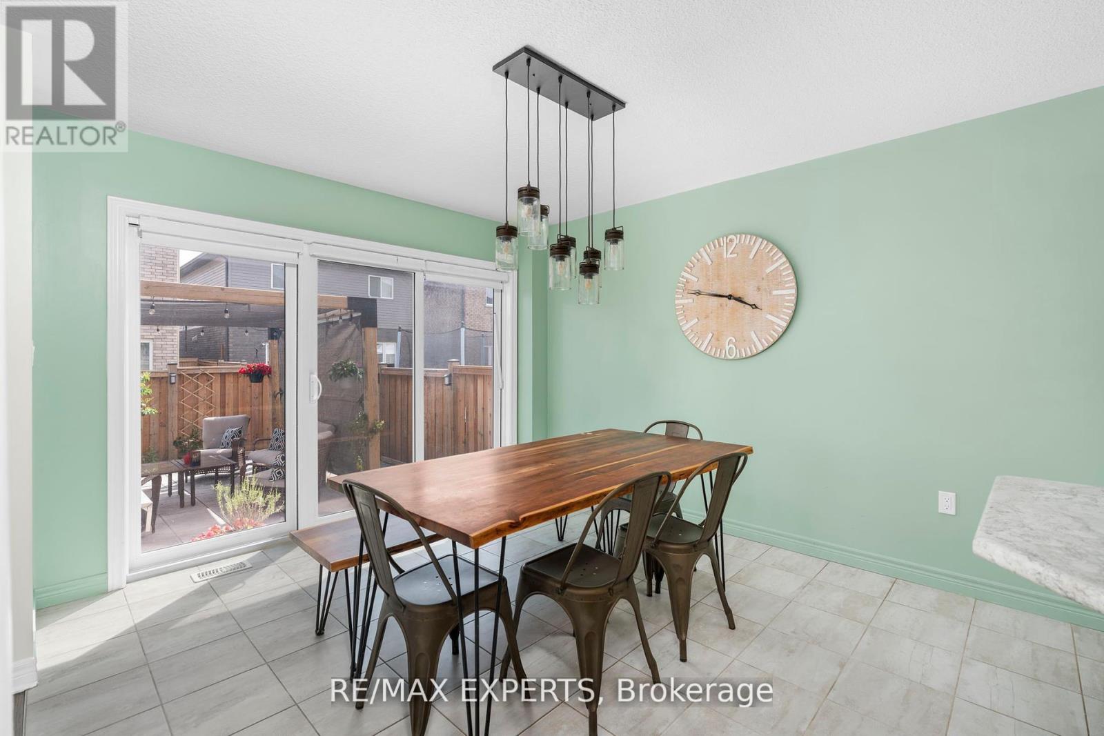 316 Dalgleish Trail, Hamilton, Ontario  L0R 1P0 - Photo 14 - X12442458