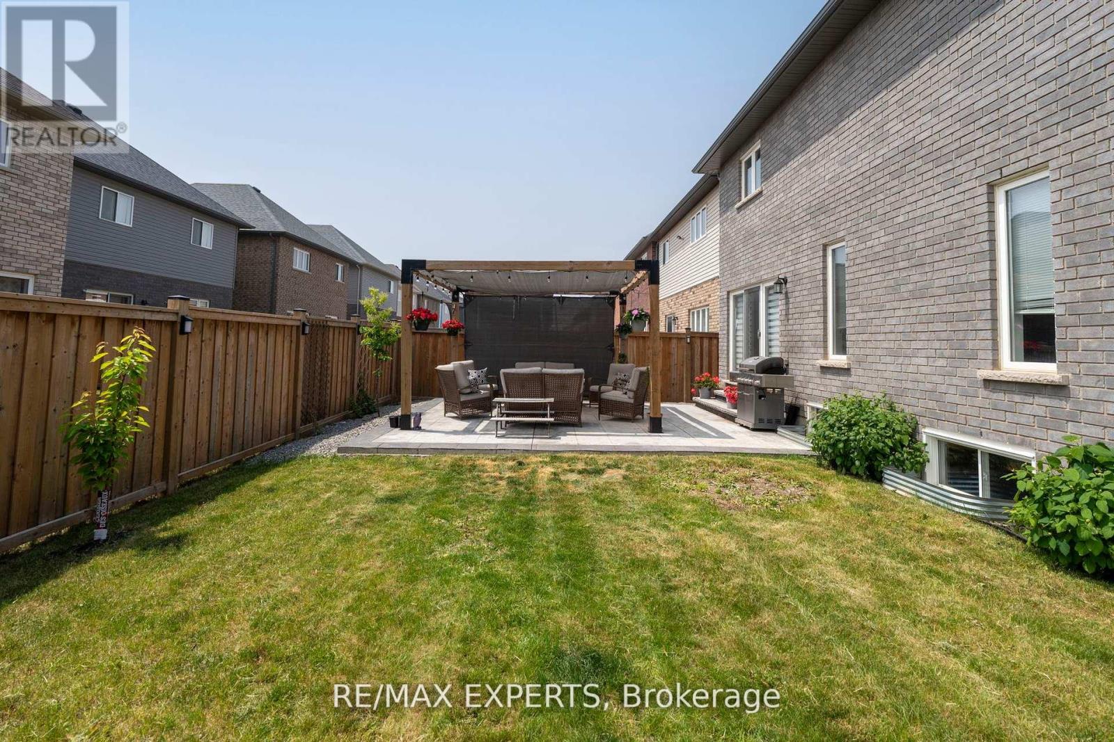 316 Dalgleish Trail, Hamilton, Ontario  L0R 1P0 - Photo 37 - X12442458