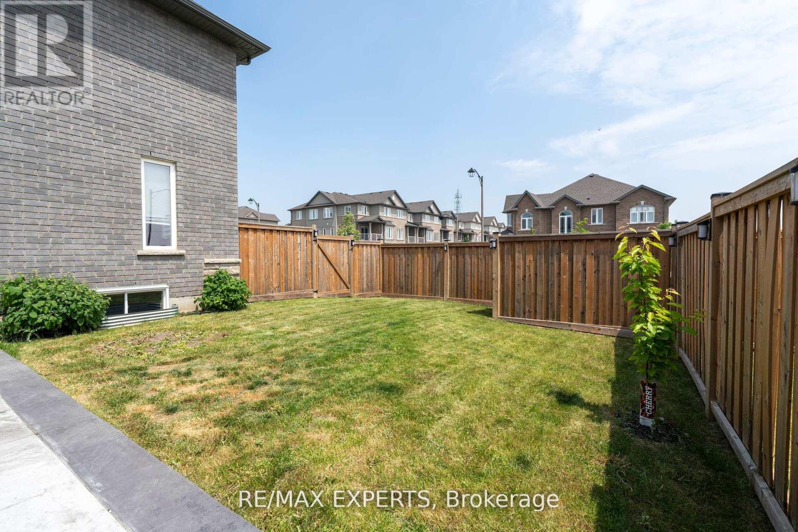 316 Dalgleish Trail, Hamilton, Ontario  L0R 1P0 - Photo 40 - X12442458