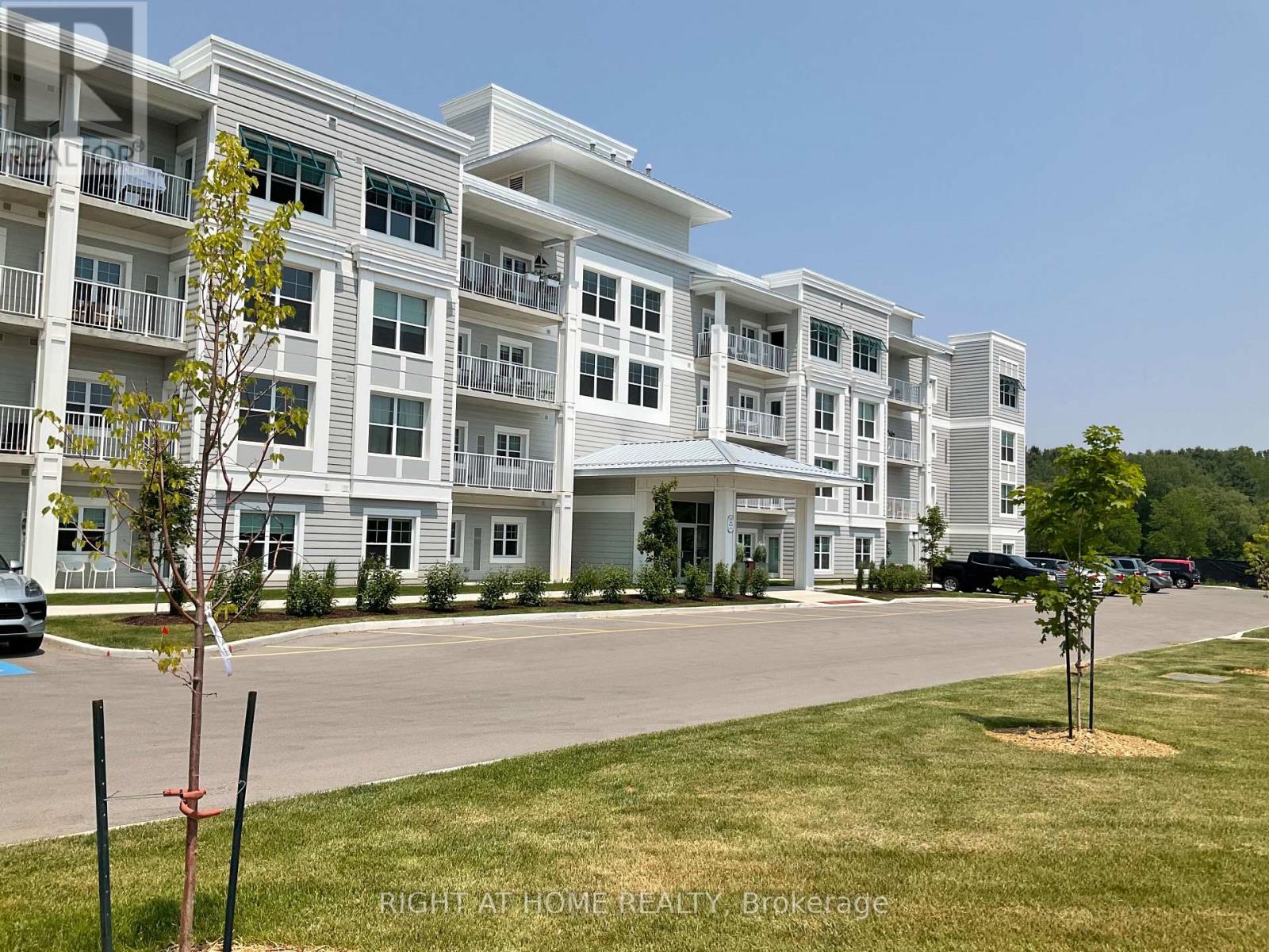 211 - 100 The Promenade Road, Central Elgin, Ontario  N5L 0B7 - Photo 1 - X12442460