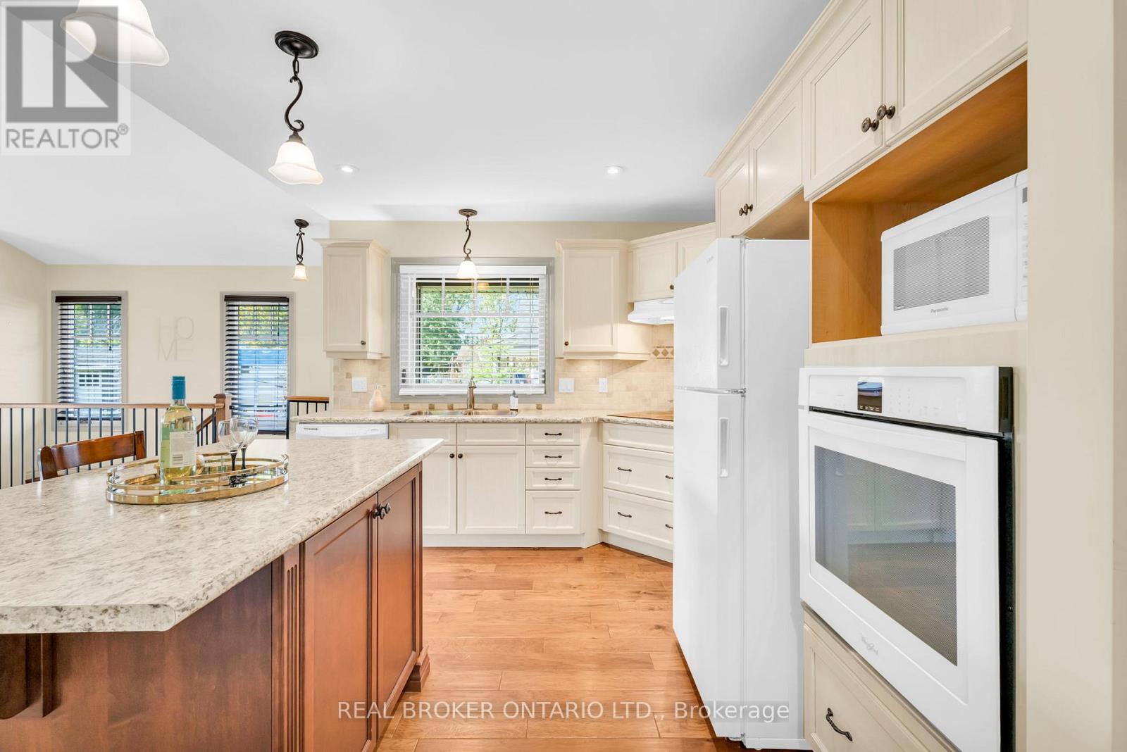 30 Victoria Street W, Southgate, Ontario  N0C 1B0 - Photo 13 - X12442505