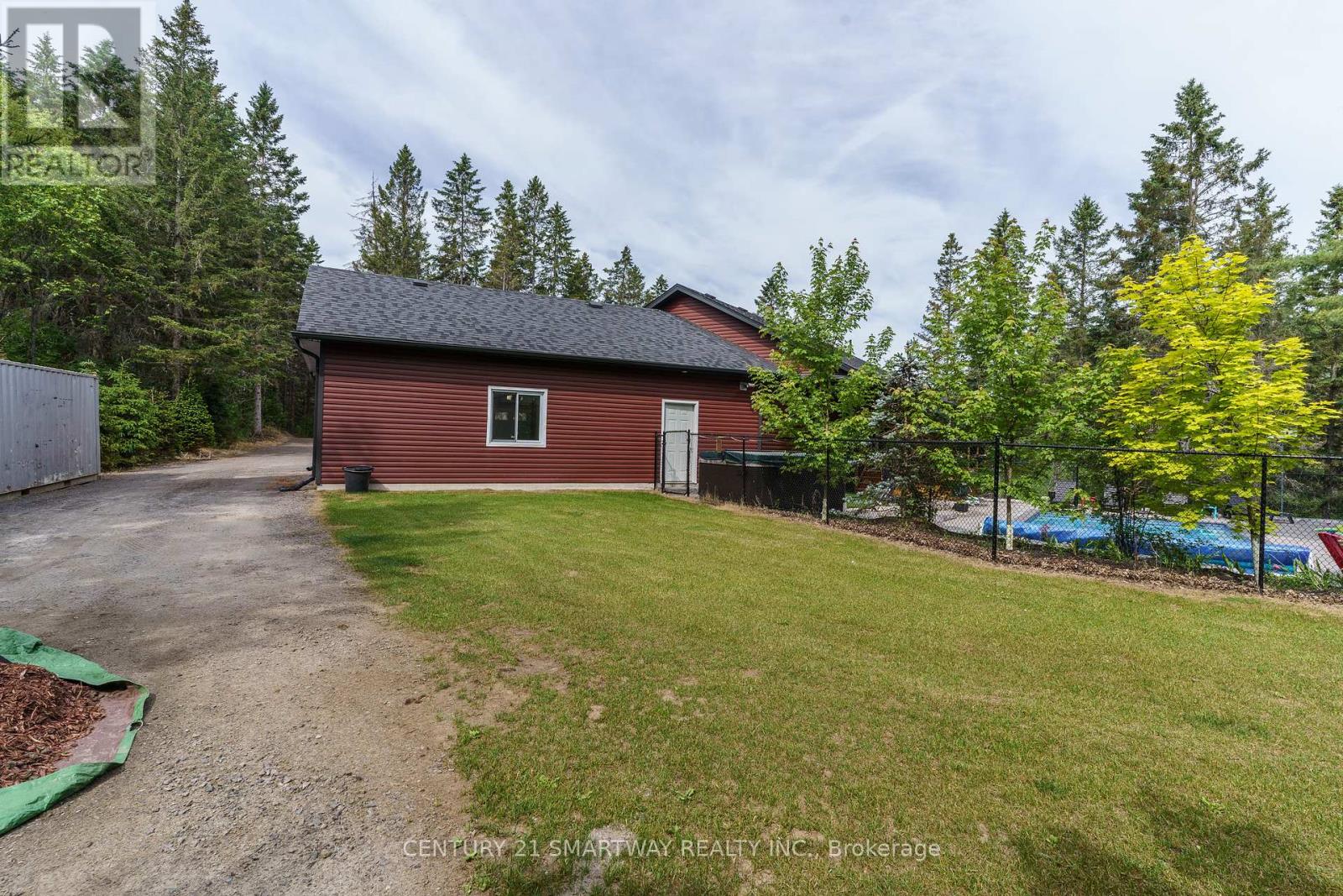 96 Main Street, Burk's Falls, Ontario  P0A 1C0 - Photo 42 - X12442514