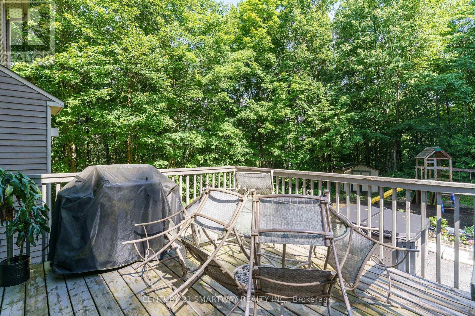 1066 Tally-Ho Winter Park Road, Lake Of Bays (Sinclair), Ontario  P1H 2J6 - Photo 37 - X12442529