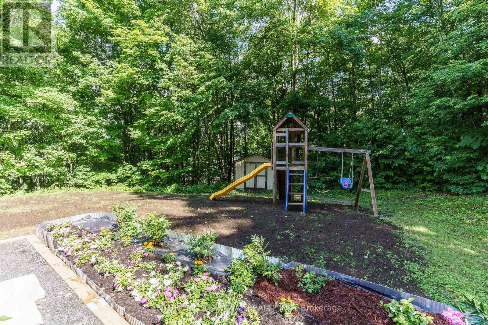 1066 Tally-Ho Winter Park Road, Lake Of Bays (Sinclair), Ontario  P1H 2J6 - Photo 38 - X12442529
