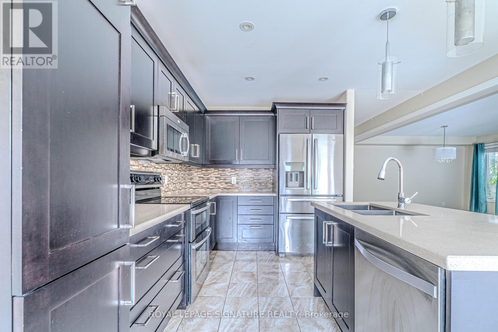 6502 Desanka Avenue, Niagara Falls (Forestview), Ontario  L2H 0B4 - Photo 10 - X12442532