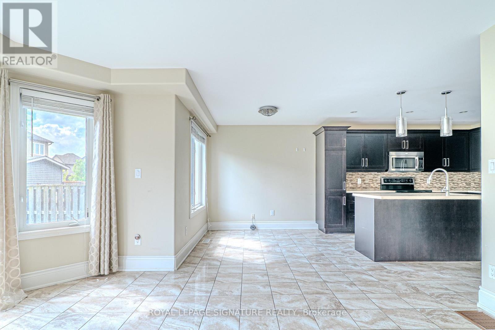 6502 Desanka Avenue, Niagara Falls (Forestview), Ontario  L2H 0B4 - Photo 13 - X12442532