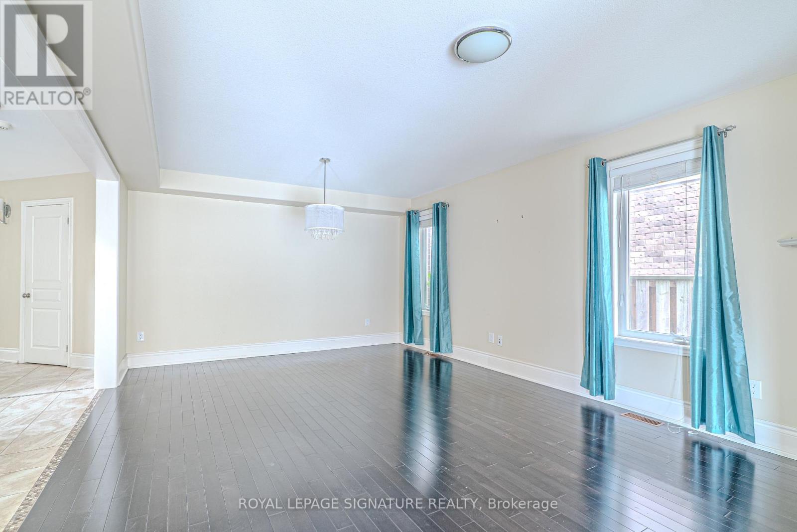 6502 Desanka Avenue, Niagara Falls (Forestview), Ontario  L2H 0B4 - Photo 6 - X12442532