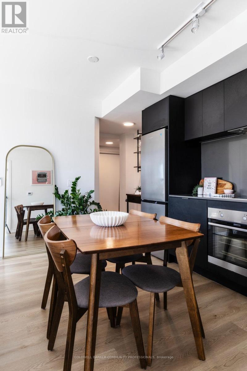 727 - 1 Jarvis Street, Hamilton, Ontario L8R 0A8 - Photo 10 - X12442533