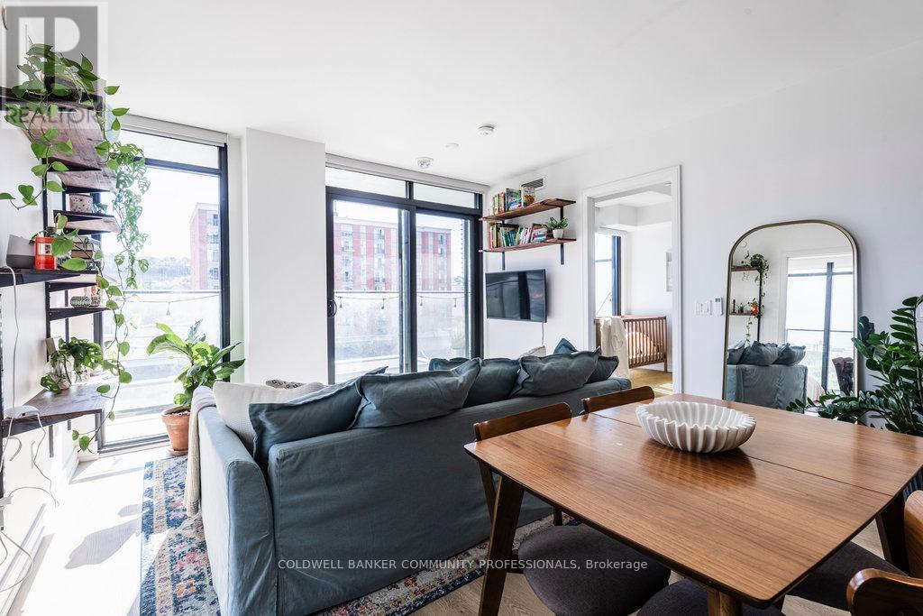 727 - 1 Jarvis Street, Hamilton, Ontario L8R 0A8 - Photo 11 - X12442533