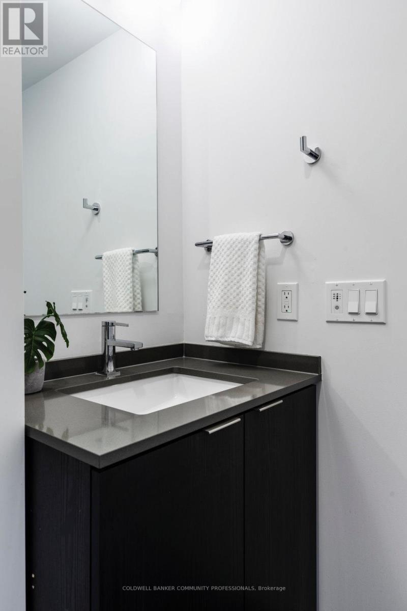 727 - 1 Jarvis Street, Hamilton, Ontario L8R 0A8 - Photo 29 - X12442533