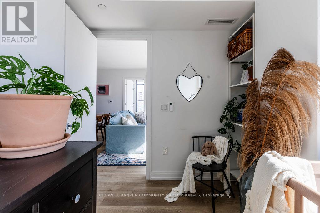 727 - 1 Jarvis Street, Hamilton, Ontario L8R 0A8 - Photo 35 - X12442533