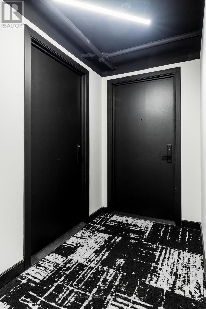 727 - 1 Jarvis Street, Hamilton, Ontario L8R 0A8 - Photo 5 - X12442533