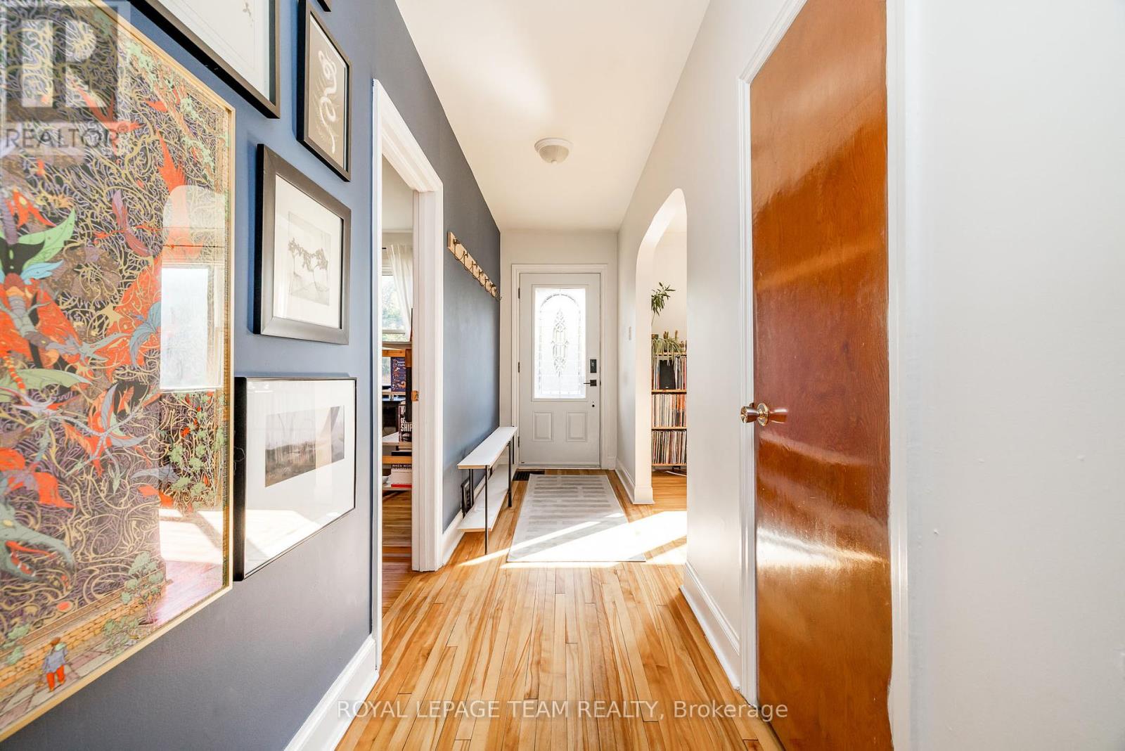 192 Durocher Street, Ottawa, Ontario  K1L 7S3 - Photo 2 - X12442655