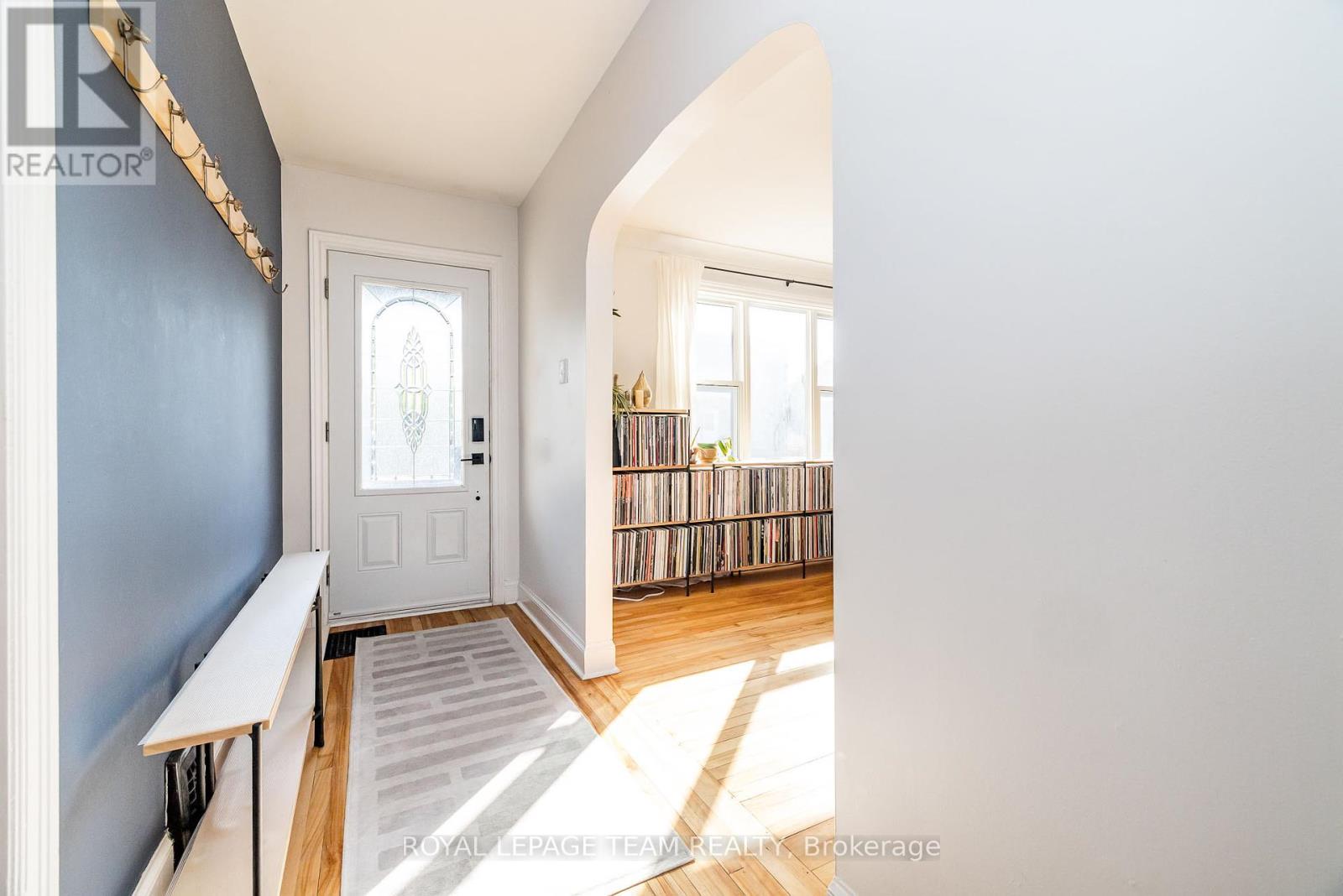 192 Durocher Street, Ottawa, Ontario  K1L 7S3 - Photo 3 - X12442655