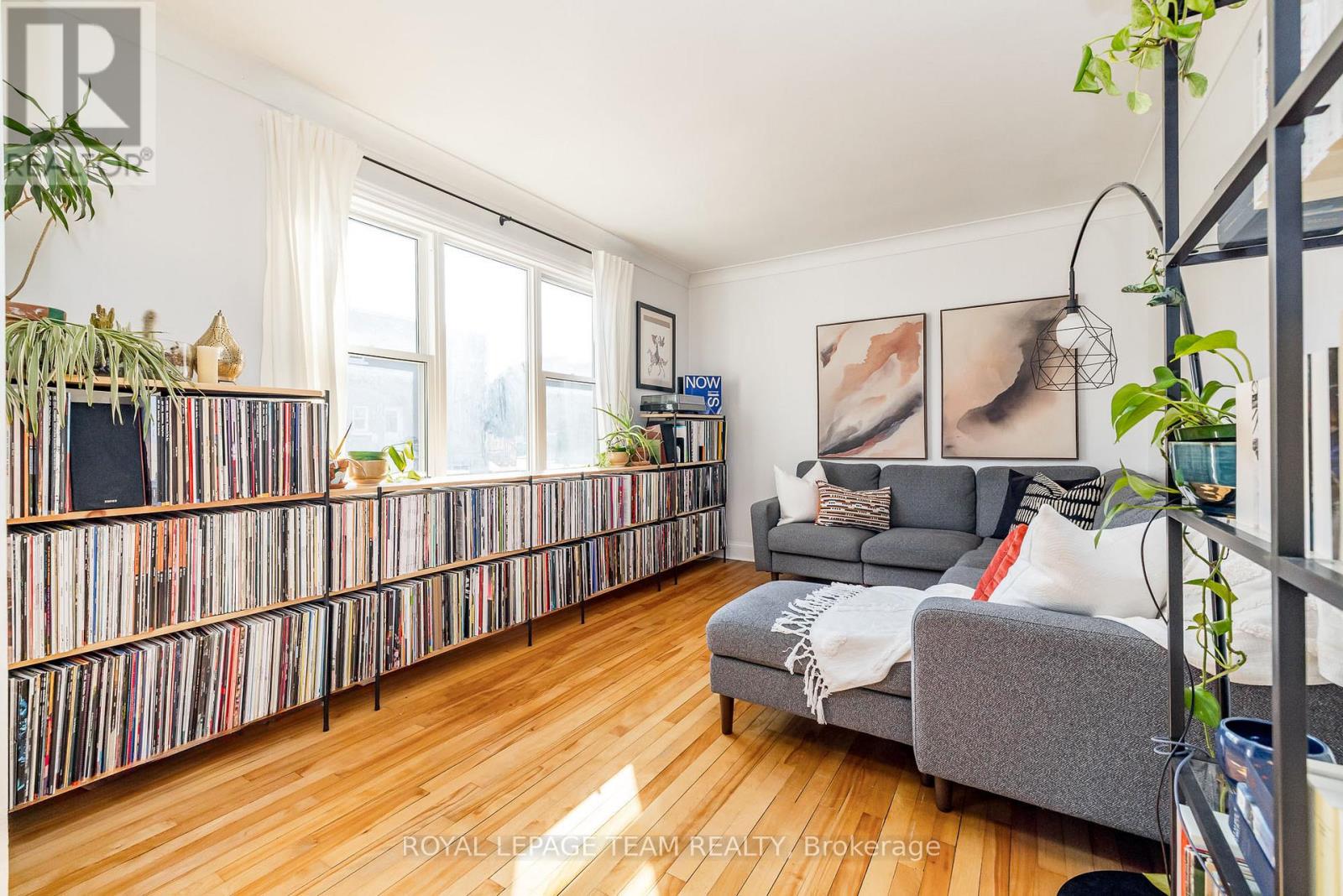 192 Durocher Street, Ottawa, Ontario  K1L 7S3 - Photo 4 - X12442655