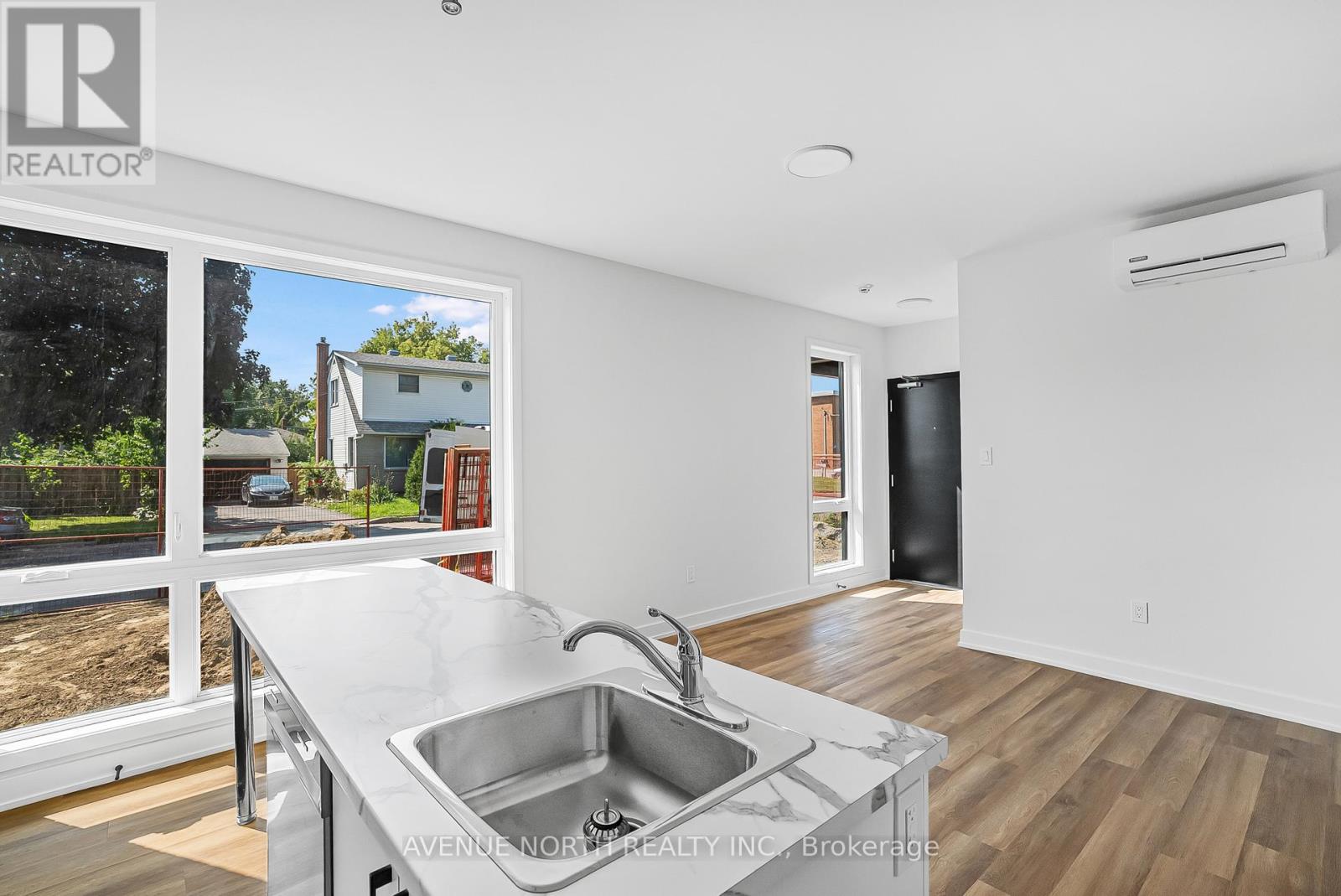01 - 391 Dieppe Street, Ottawa, Ontario  K1L 6V3 - Photo 3 - X12442689