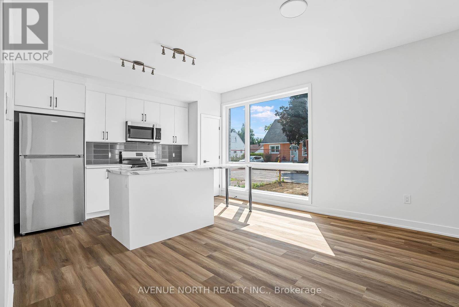 01 - 391 Dieppe Street, Ottawa, Ontario  K1L 6V3 - Photo 5 - X12442689