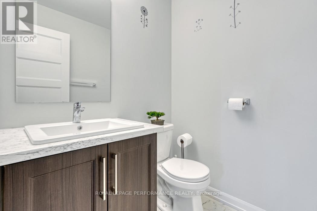 658 Chillon Street, Alfred And Plantagenet, Ontario  K0A 3K0 - Photo 15 - X12442711