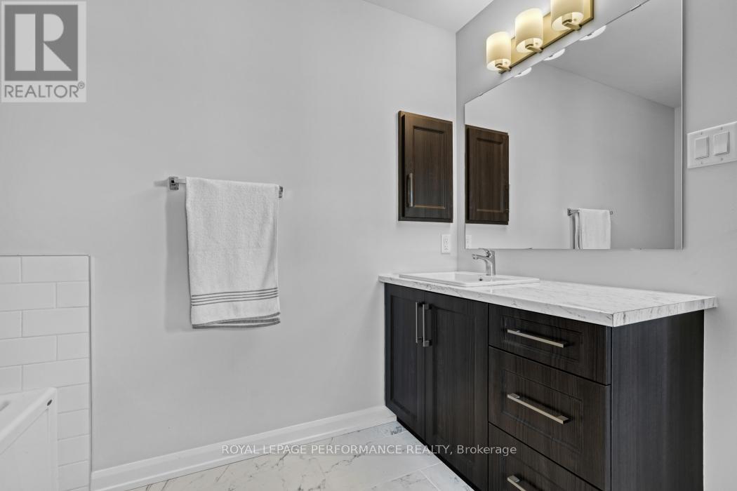 658 Chillon Street, Alfred And Plantagenet, Ontario  K0A 3K0 - Photo 20 - X12442711