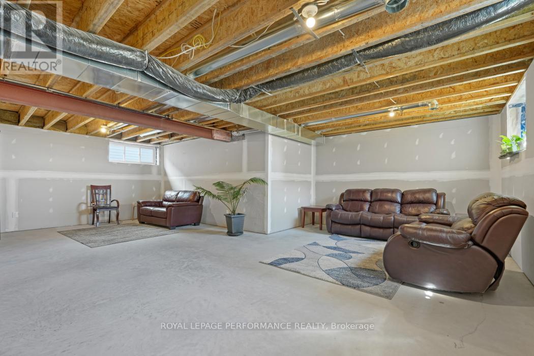 658 Chillon Street, Alfred And Plantagenet, Ontario  K0A 3K0 - Photo 30 - X12442711