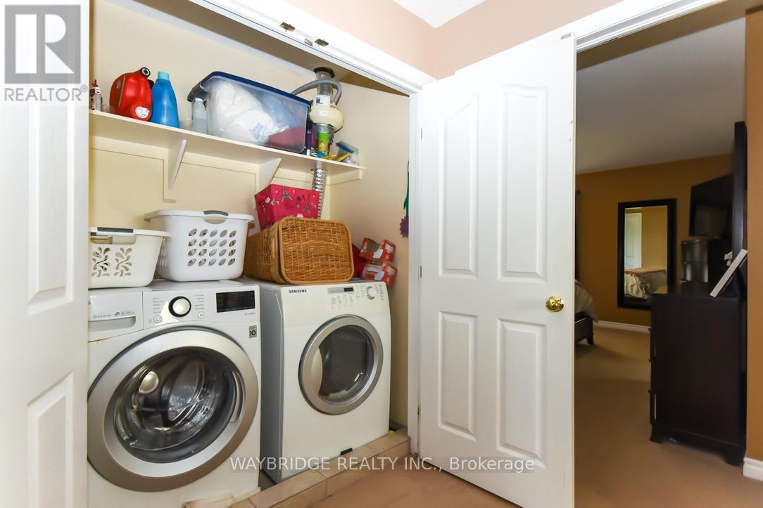 220 Jersey Tea Circle, Ottawa, Ontario  K1V 2L4 - Photo 18 - X12442721