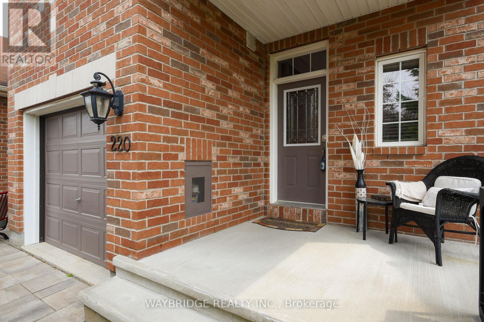 220 Jersey Tea Circle, Ottawa, Ontario  K1V 2L4 - Photo 2 - X12442721