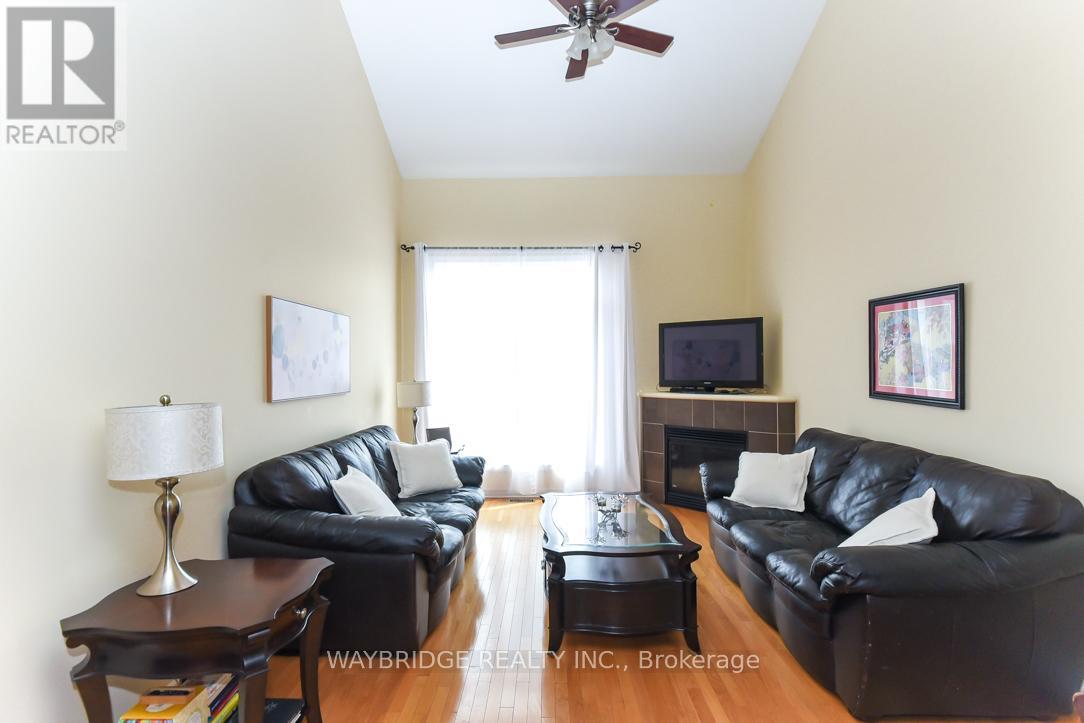 220 Jersey Tea Circle, Ottawa, Ontario  K1V 2L4 - Photo 3 - X12442721