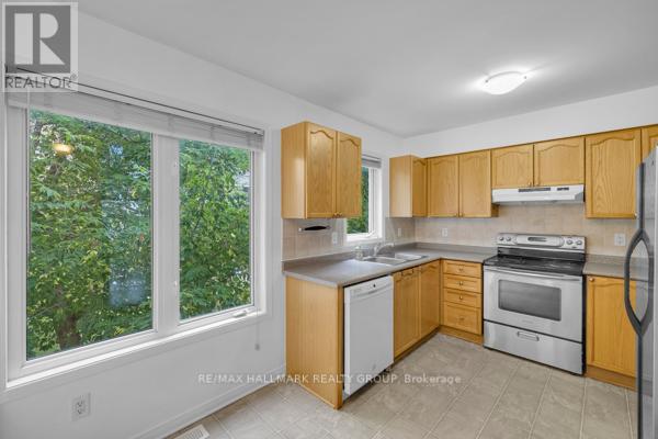 320 Gotham Private, Ottawa, Ontario  K2C 4G7 - Photo 17 - X12442739