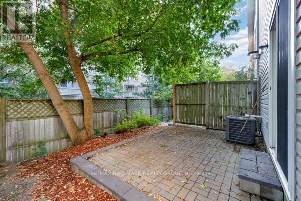 320 Gotham Private, Ottawa, Ontario  K2C 4G7 - Photo 33 - X12442739