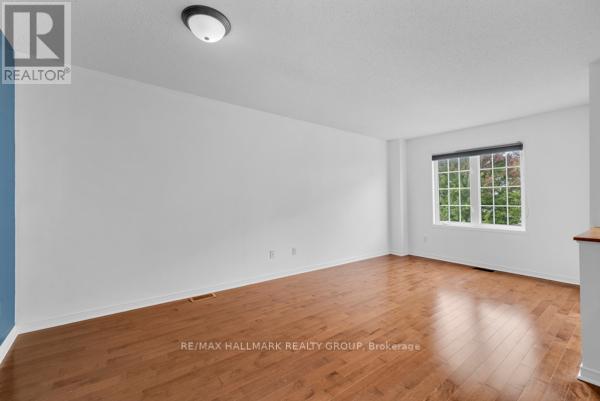320 Gotham Private, Ottawa, Ontario  K2C 4G7 - Photo 7 - X12442739