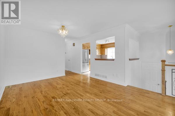 29 Montana Way, Ottawa, Ontario  K2J 4M5 - Photo 8 - X12442772