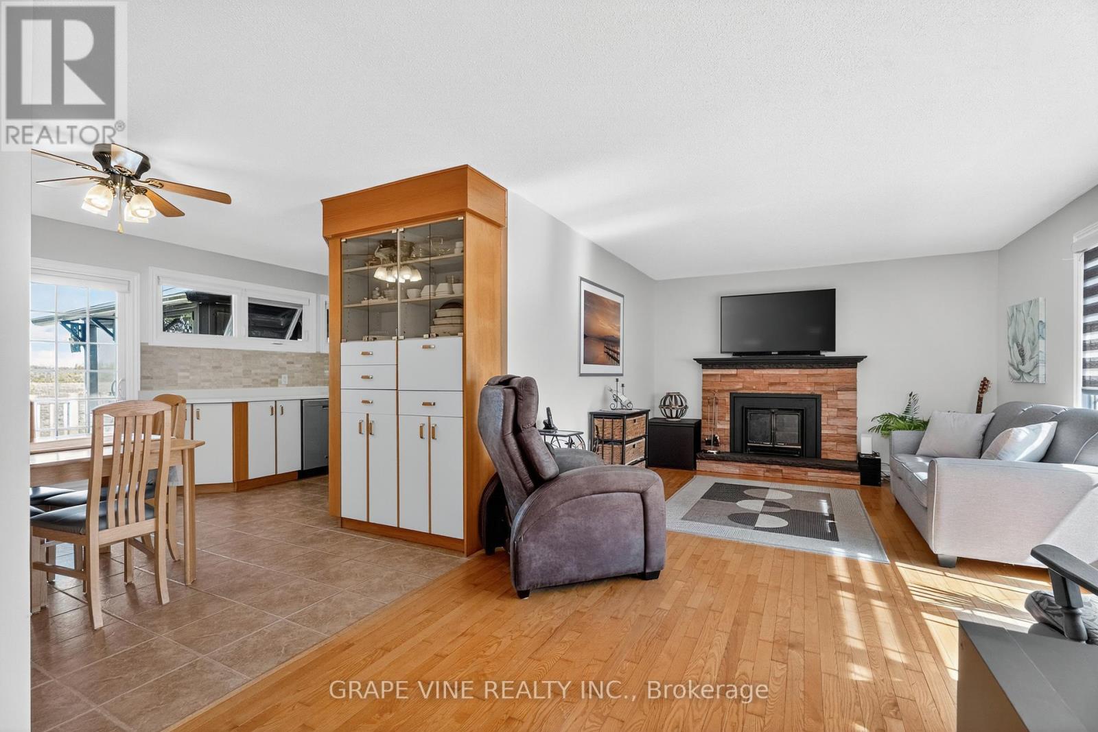 5041 Thunder Road, Ottawa, Ontario  K0A 1K0 - Photo 13 - X12442778