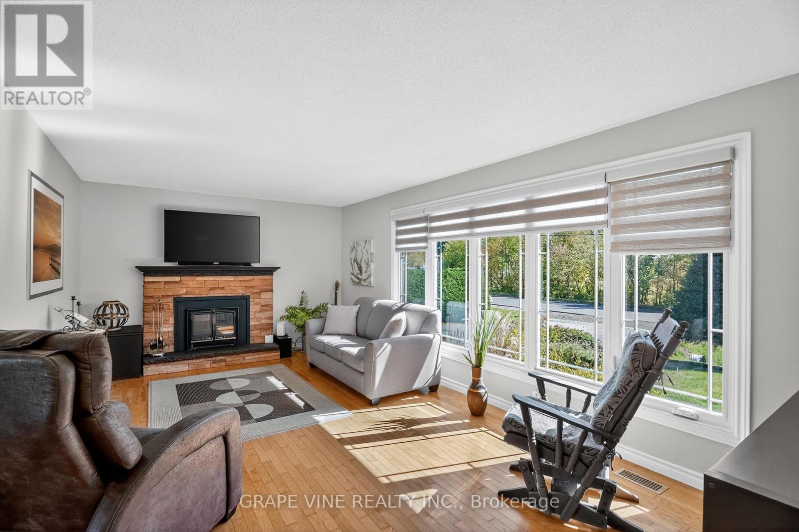 5041 Thunder Road, Ottawa, Ontario  K0A 1K0 - Photo 14 - X12442778
