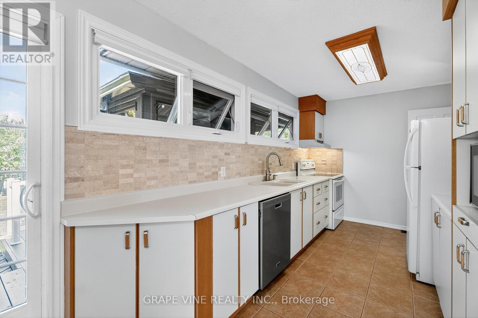 5041 Thunder Road, Ottawa, Ontario  K0A 1K0 - Photo 18 - X12442778