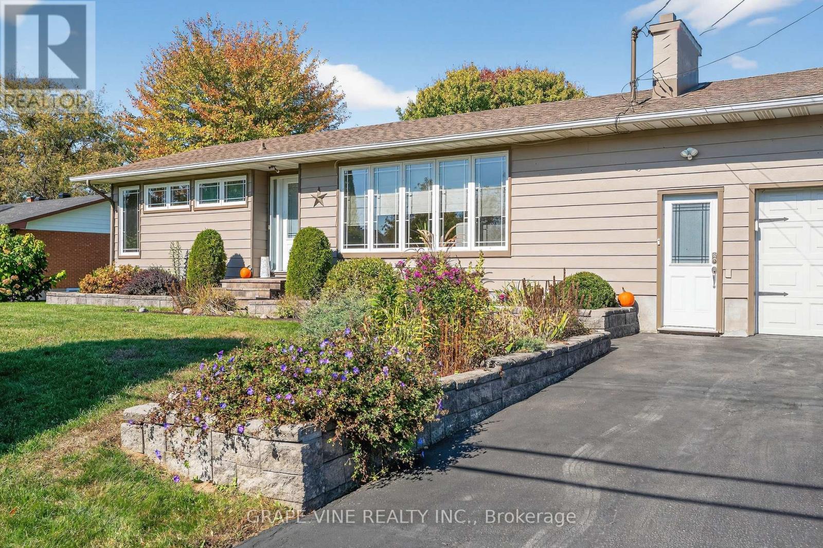 5041 Thunder Road, Ottawa, Ontario  K0A 1K0 - Photo 2 - X12442778