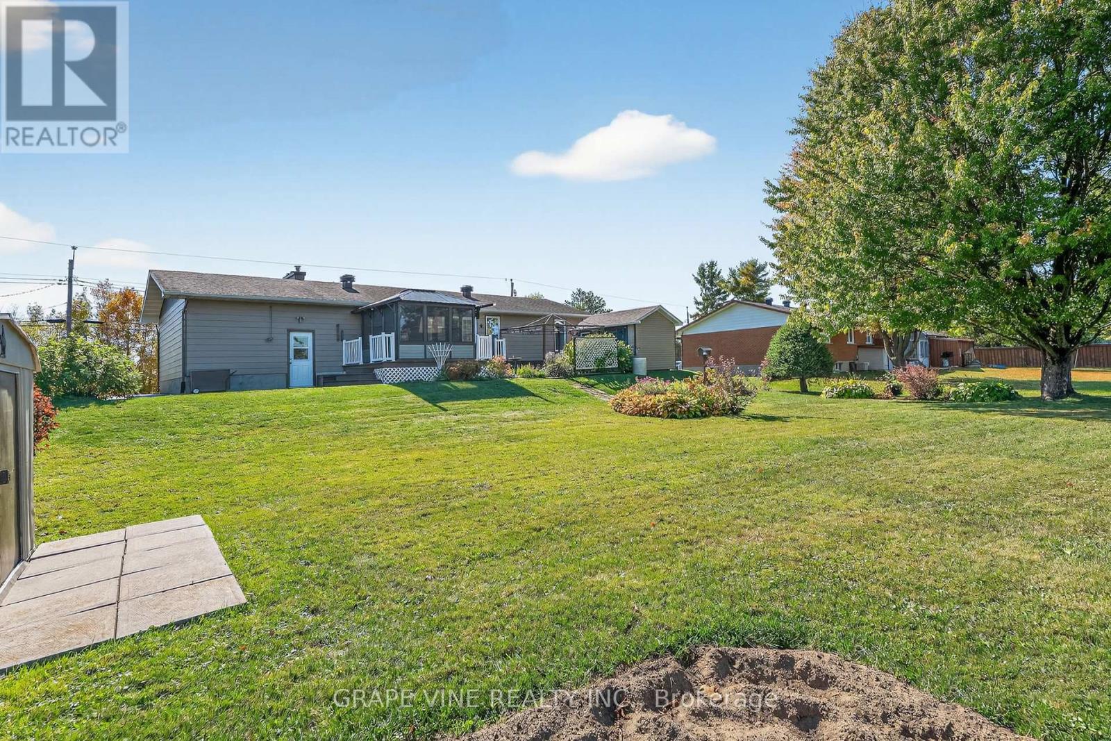5041 Thunder Road, Ottawa, Ontario  K0A 1K0 - Photo 4 - X12442778