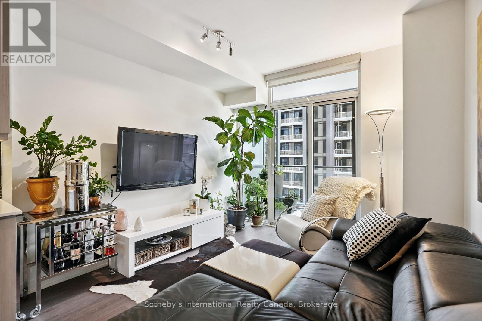 903 - 105 George Street, Toronto, Ontario  M5A 0L4 - Photo 10 - C12442677