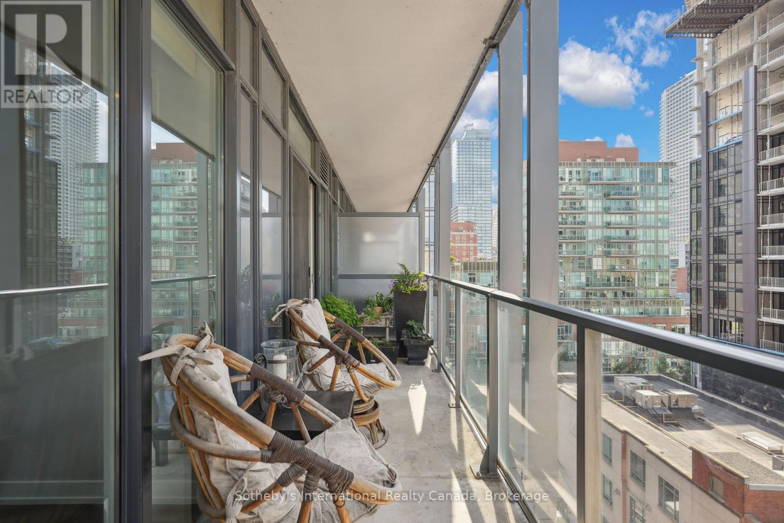 903 - 105 George Street, Toronto, Ontario  M5A 0L4 - Photo 17 - C12442677