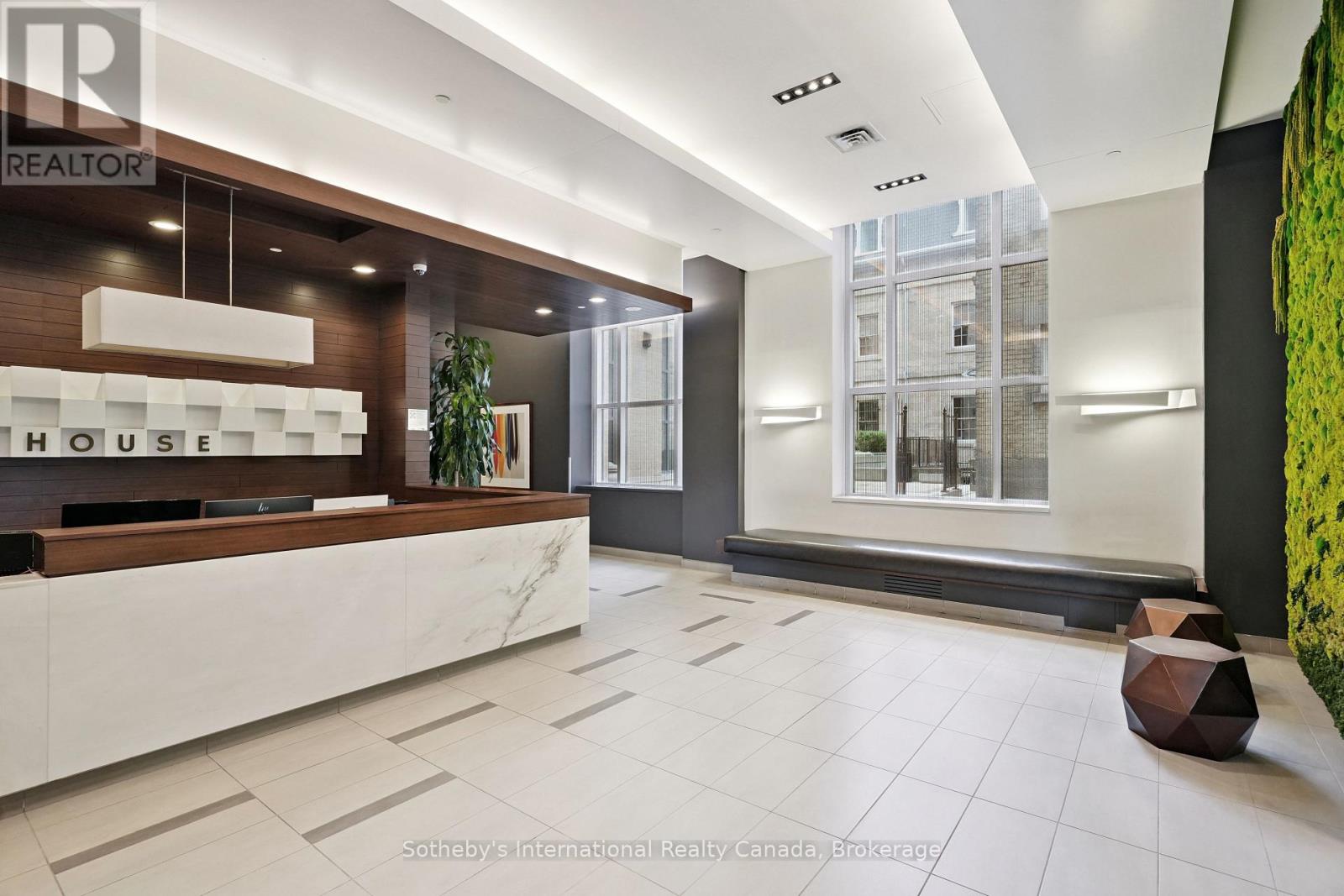 903 - 105 George Street, Toronto, Ontario  M5A 0L4 - Photo 4 - C12442677