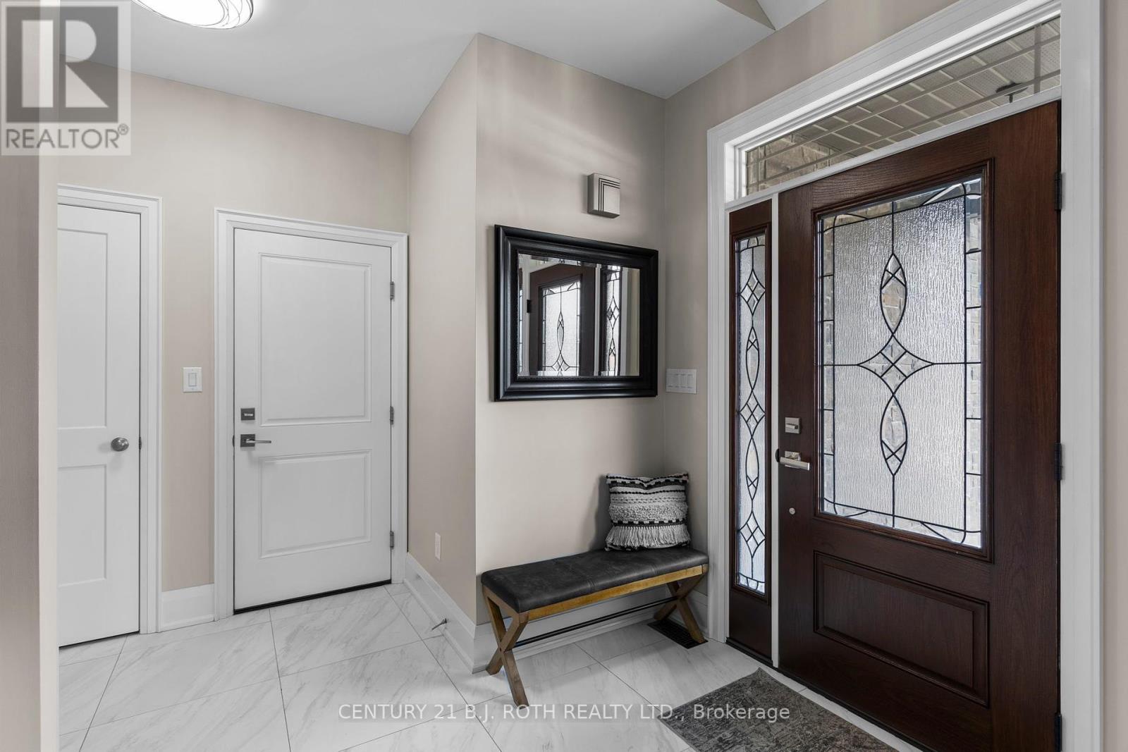 41 Osborn Street, Essa (Angus), Ontario  L0M 1B0 - Photo 3 - N12442549
