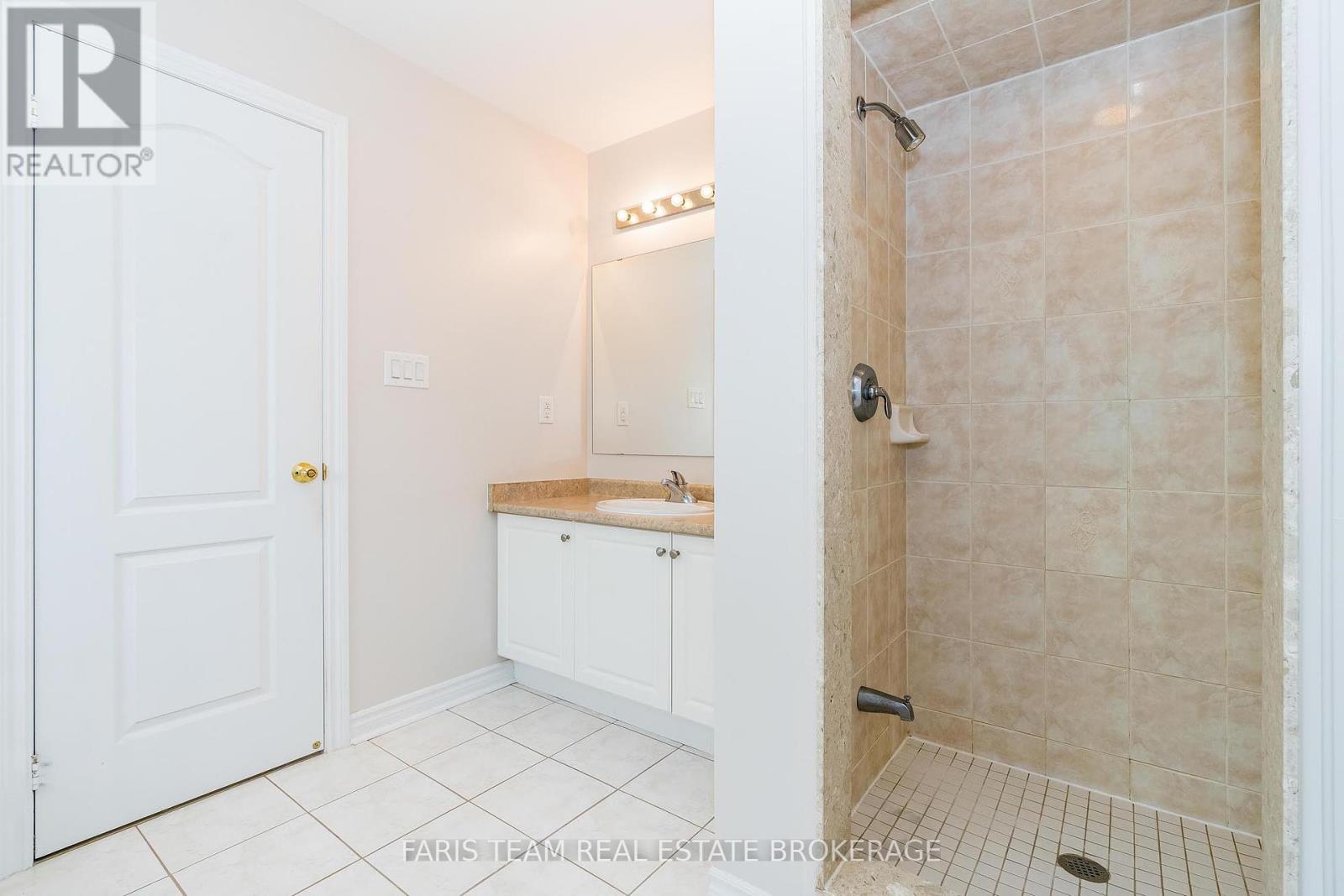 103 Collier Crescent, Essa (Angus), Ontario  L3W 0M8 - Photo 23 - N12442553