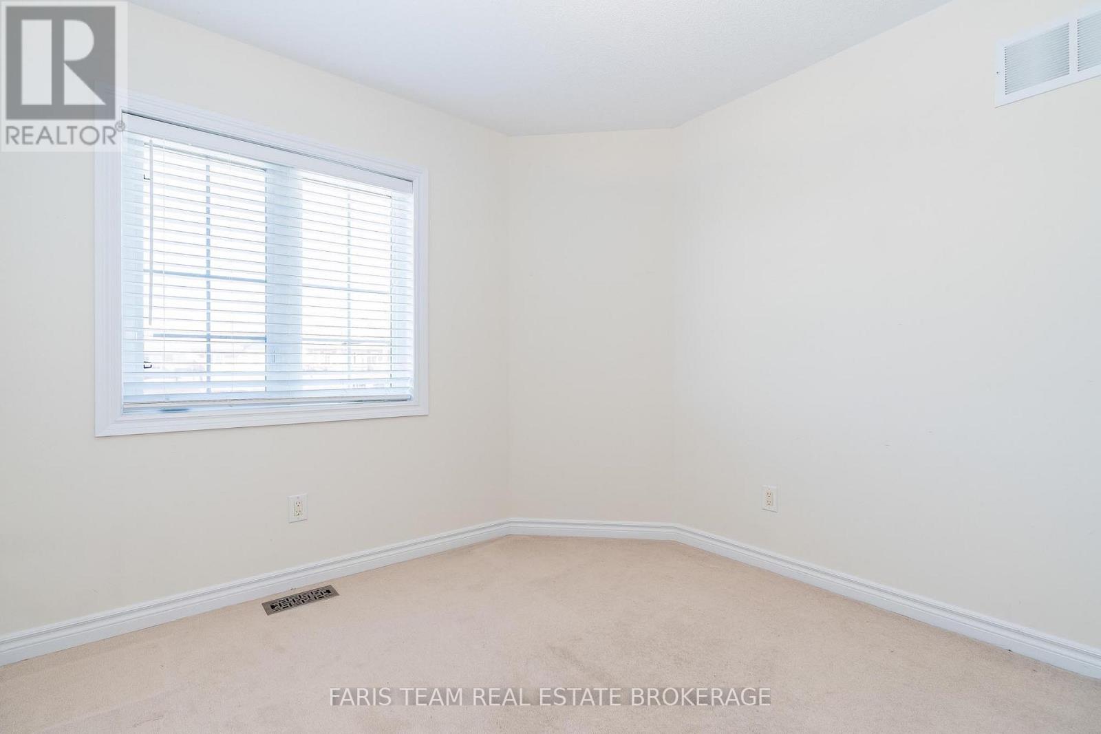 103 Collier Crescent, Essa (Angus), Ontario  L3W 0M8 - Photo 25 - N12442553